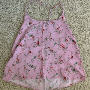 Flowy flower-printed summer shirt! 🌞